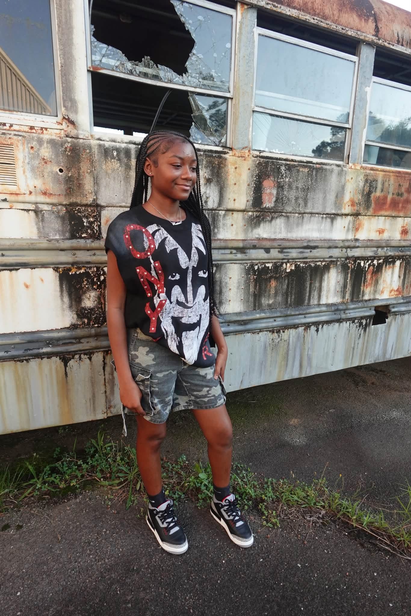 ONYX SLEEVELESS TEE