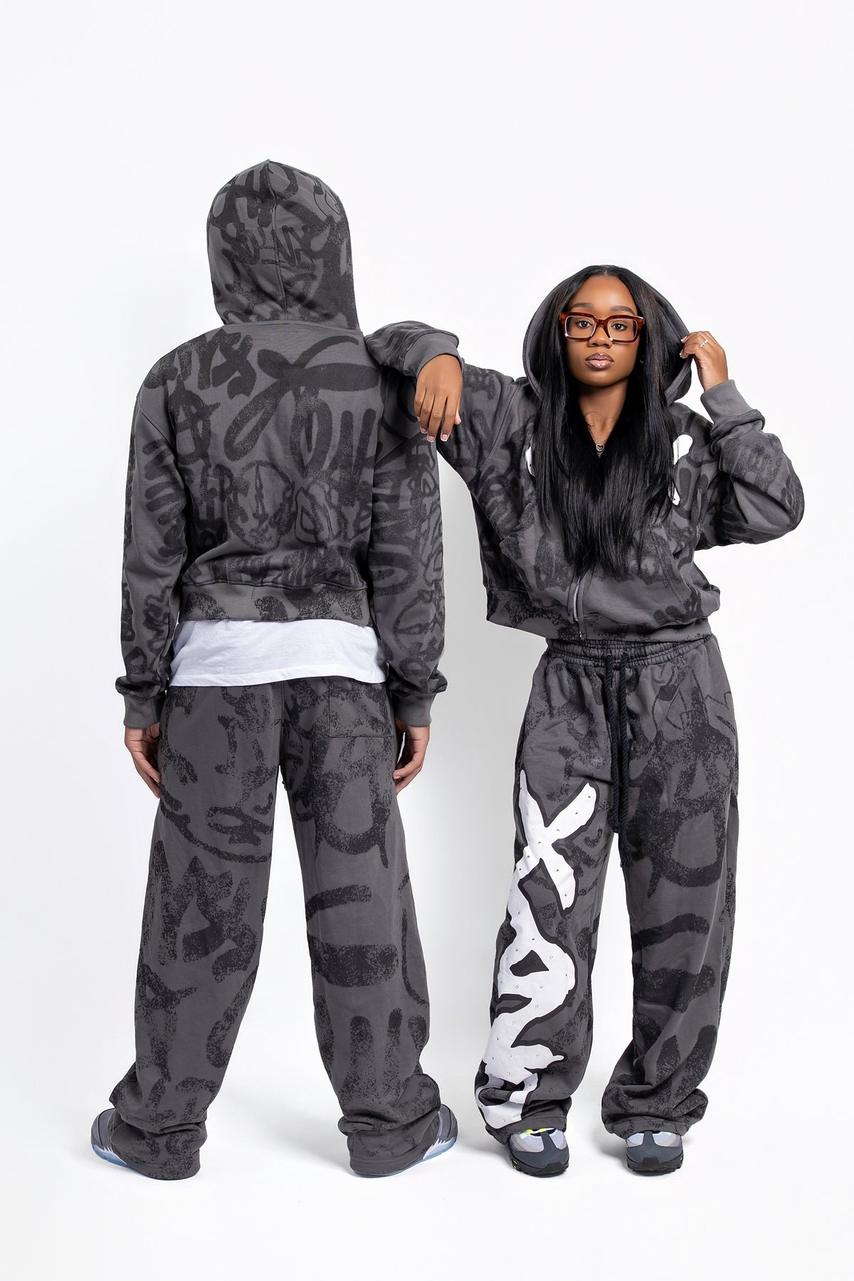 ONYX SWEAT SUIT